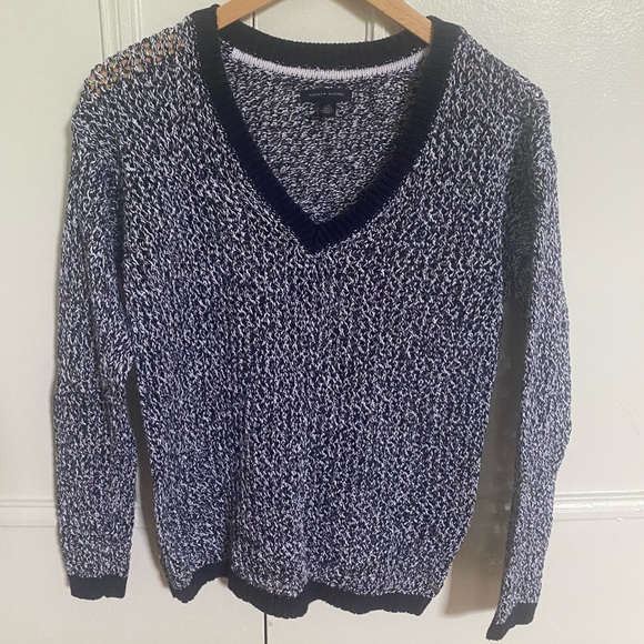 Tommy Hilfiger Sweaters - Tommy Hilfiger V-Neck Knit Sweater